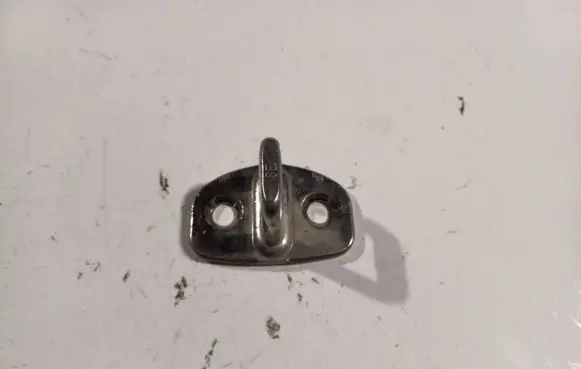 Audi A6 S6 C6 4F Front door lock loop/hook striker 8E0837033