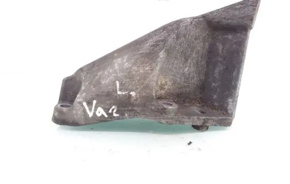Volkswagen PASSAT B5 Engine mounting bracket 8D0199307J