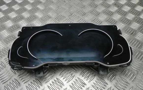 BMW 7 G11 G12 Speedometer (instrument cluster) IK6819372016210