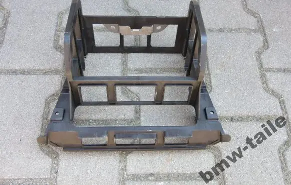 BMW 3 E90 E91 Radio/GPS head unit trim 7120414