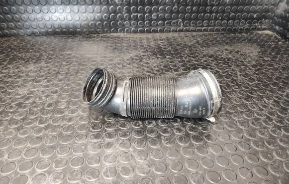Skoda Kamiq Air intake hose/pipe 5Q0129684E