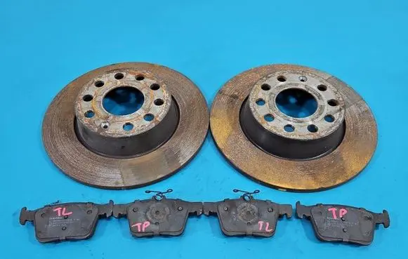 Volkswagen Golf VII Brake discs and calipers set IMPRK1586843