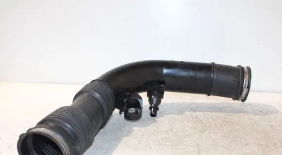 Volvo S90, V90 Turbo air intake inlet pipe/hose 31657341