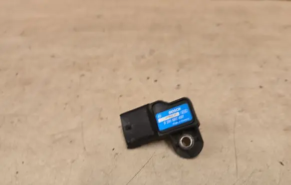 Opel Zafira A Air pressure sensor 0281002437
