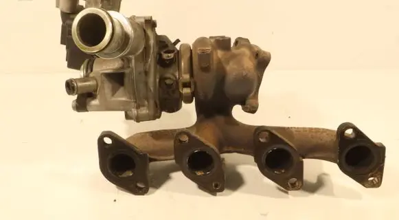 Volkswagen Golf Plus Turbo 03F145701G