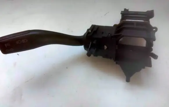 Audi A4 S4 B6 8E 8H Indicator stalk 8E0953513A