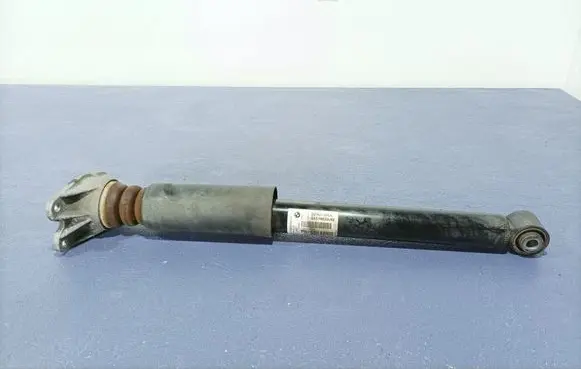 BMW 1 F40 Rear shock absorber/damper 6883940