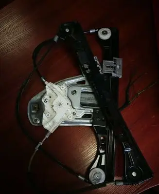 Front door window regulator with motor