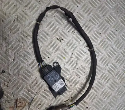 Peugeot 308 Lambda probe sensor 9811207180 0281006853