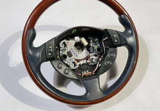 Maserati GranTurismo Steering wheel