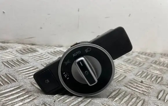 Mercedes-Benz C W204 Light switch A2048306754