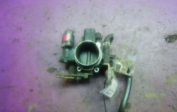 Opel Astra G Throttle body valve 