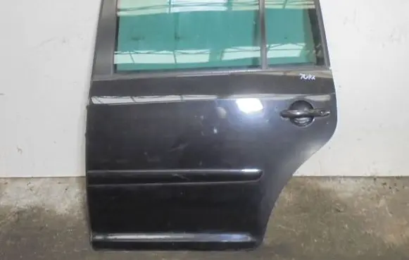 Volkswagen Touran I Rear door 