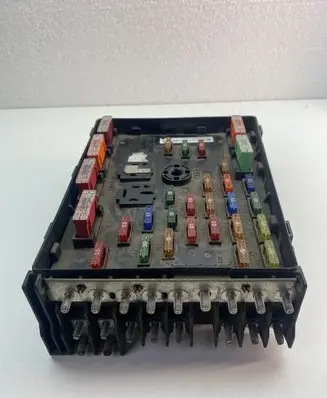 Volkswagen PASSAT B7 Fuse box set 3C0937125