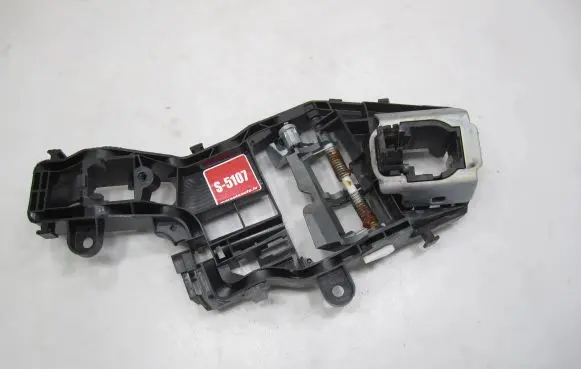 Volkswagen PASSAT B8 Front door exterior handle/bracket 517837811H 240718338