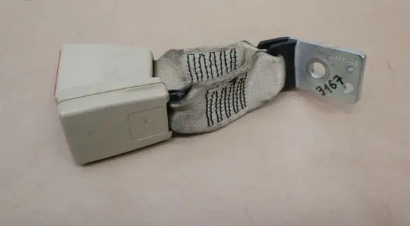 Jaguar XF X250 Middle seatbelt buckle (rear) 327436B