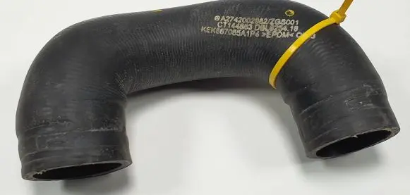 Mercedes-Benz C W205 Engine coolant pipe/hose A2742002982