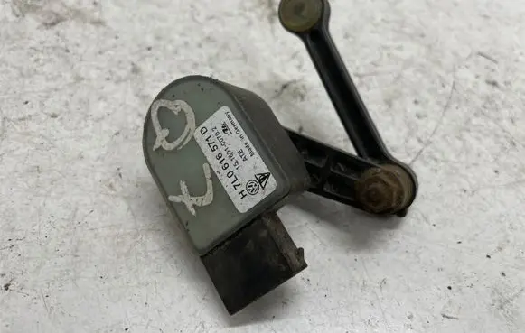 Audi Q7 4L Headlight/headlamp level sensor 7L0616571D 4E0907503C