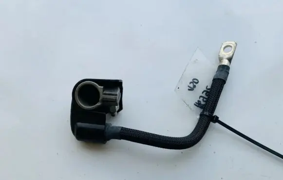 Opel Corsa E Positive cable (battery) 13493176