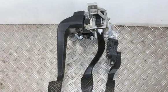 Audi A4 S4 B7 8E 8H Pedal assembly 8E1721117D 8E1721523G 8E1721316A
