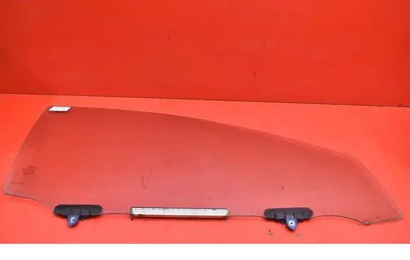 Toyota Auris 150 Front door window glass four-door 
