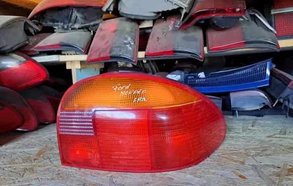 Ford Mondeo MK I Rear/tail lights 93BG13A602BA 93BG13N004CB