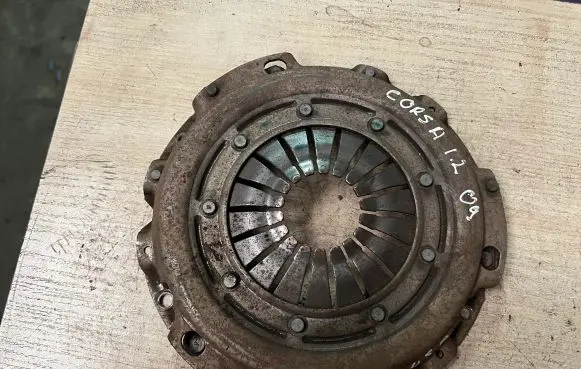 Opel Corsa D Pressure plate 