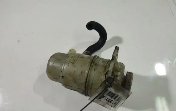 Mitsubishi Outlander Power steering fluid tank/reservoir 