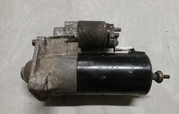 Volvo V70 Starter motor 0001108166