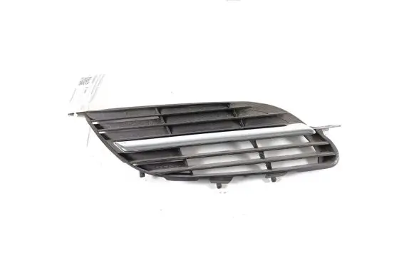 Nissan Almera Tino Front bumper lower grill 62316BU100