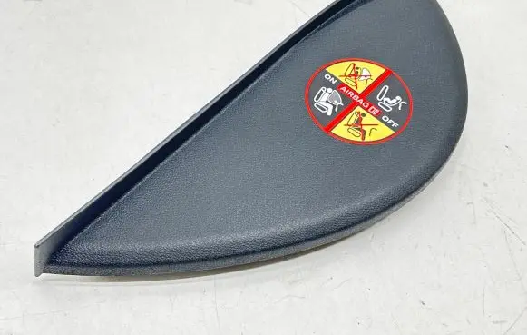 Renault Megane III Dashboard side end trim 689210021R 1004610002