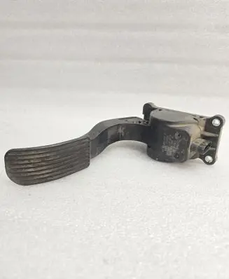 Mercedes-Benz Sprinter W906 Accelerator throttle pedal A9063000304