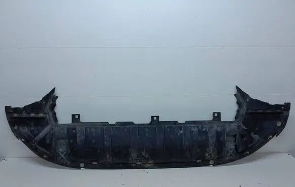 Volvo V60 Front bumper skid plate/under tray 32227198