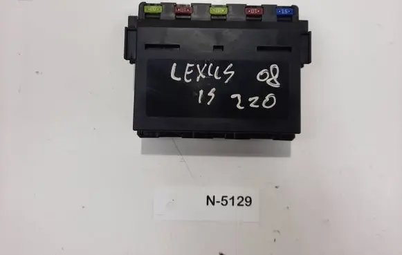 Lexus IS 220D-250-350 Fuse module 8921153020