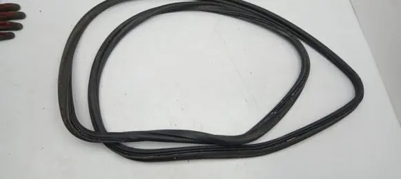 BMW 7 F01 F02 F03 F04 Trunk rubber seal (body) 718410806