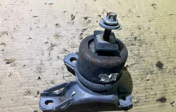 Land Rover Range Rover Evoque L538 Engine mount vacuum valve 