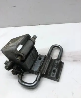 Audi A4 S4 B7 8E 8H Rear door lower hinge 8E0833412