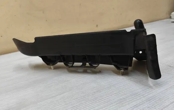 Audi Q2 - Fender end trim 81A821170