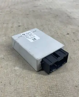 BMW X5 F15 Steering rack control module 6882780