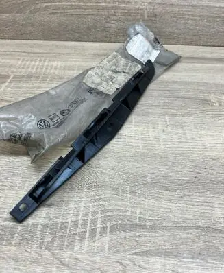 Seat Ibiza II (6k) Rear bumper mounting bracket 6K5807183