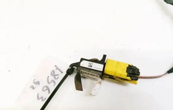 Volkswagen PASSAT B6 Airbag deployment crash/impact sensor 3C0909606B