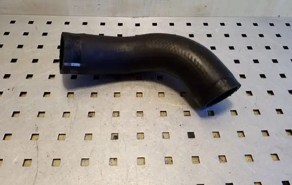 Toyota Avensis T270 Intercooler hose/pipe