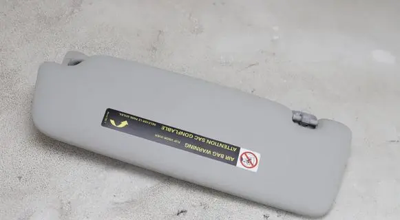 Sun visor