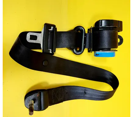 Chrysler Voyager Front seatbelt 4680192