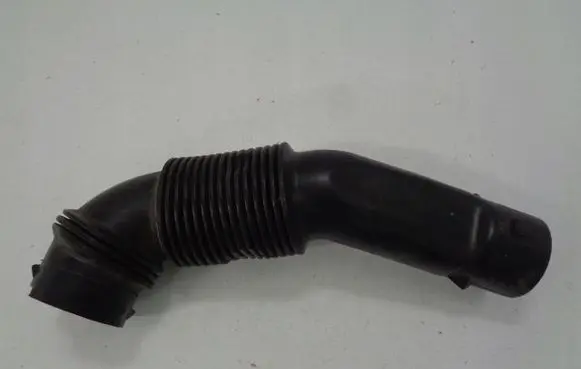 Peugeot 2008 I Air intake duct part 9812189880