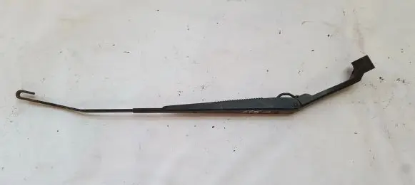 Mitsubishi Outlander Front wiper blade arm