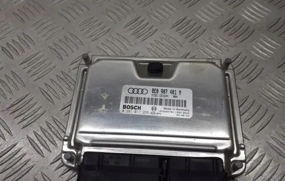 Audi A6 S6 C5 4B Engine control unit/module ECU 8E0907401M