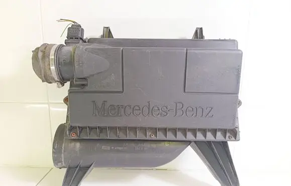 Mercedes-Benz Vito Viano W639 Air filter box A6395281306 A0000901651
