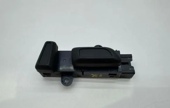 Mitsubishi Eclipse Cross Seat adjustment handle 