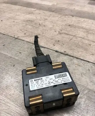 Volkswagen Golf VII Distronic sensor radar 3QF907561D 3QF907572A 0203302268